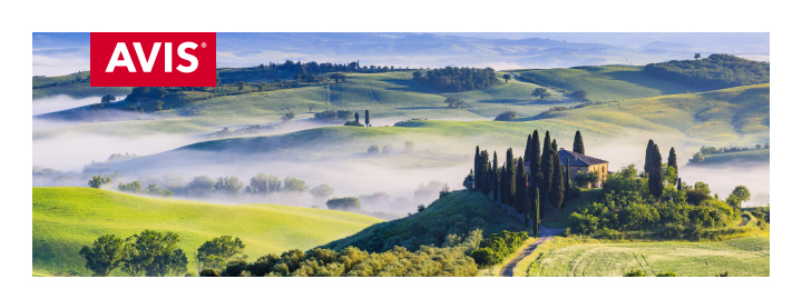 AVIS 로고가 포함된 유럽 렌터카 할인 배너. 안개 낀 초록 언덕과 시골 풍경이 펼쳐진 배경 위에 최대 20% 할인 혜택을 강조하며, 지금 예약을 유도하는 프로모션 이미지